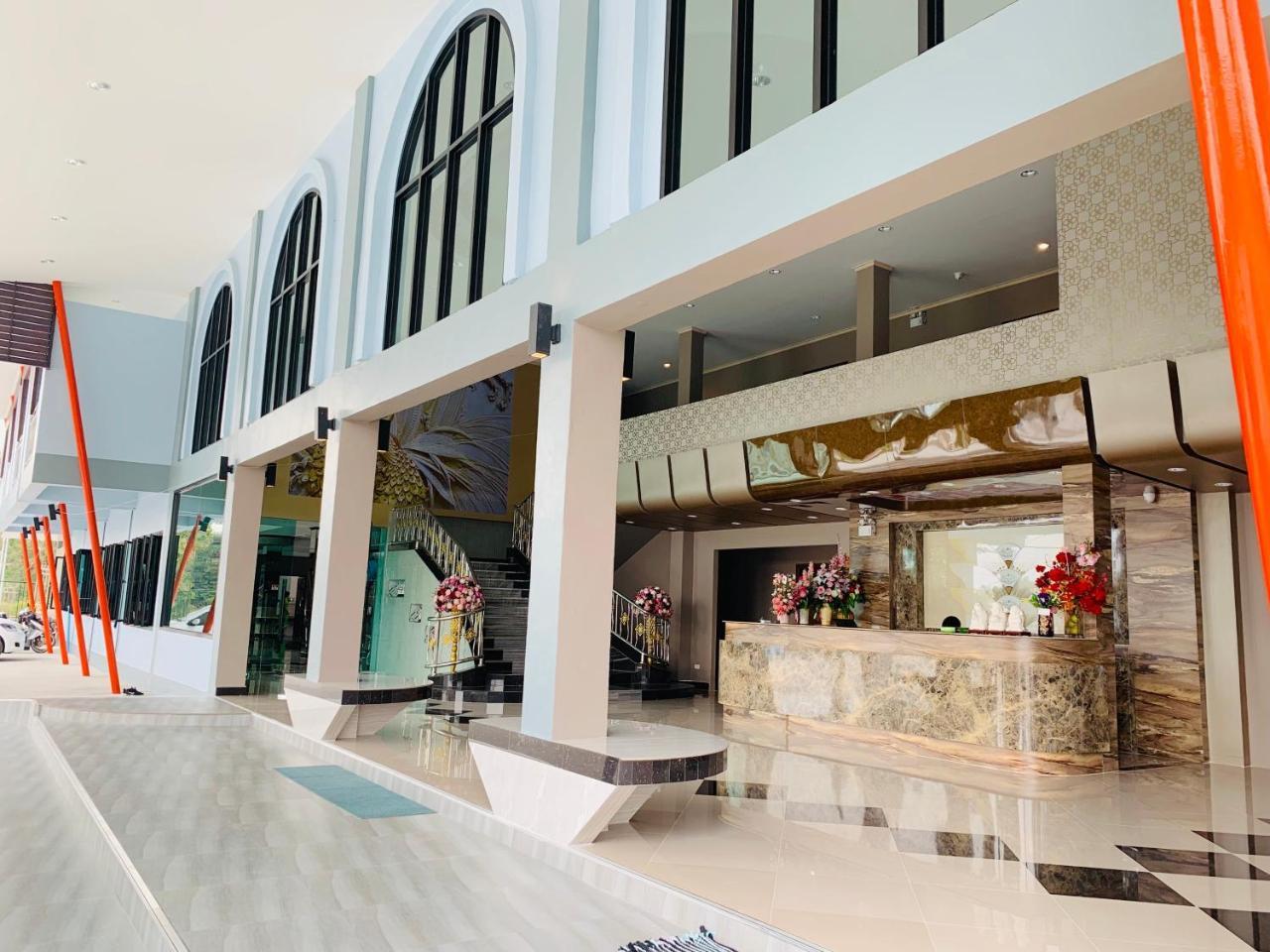 โรงแรมมาลินี Surin Luaran gambar